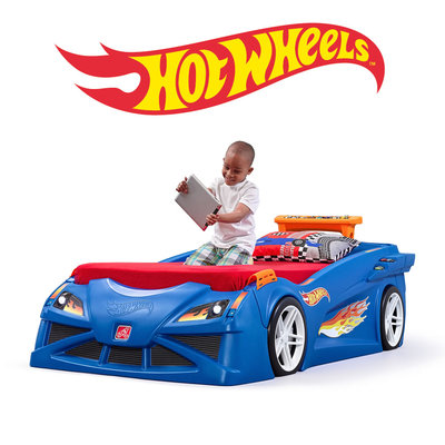 Hot Wheels Toddler-to-Twin Race Car Bed